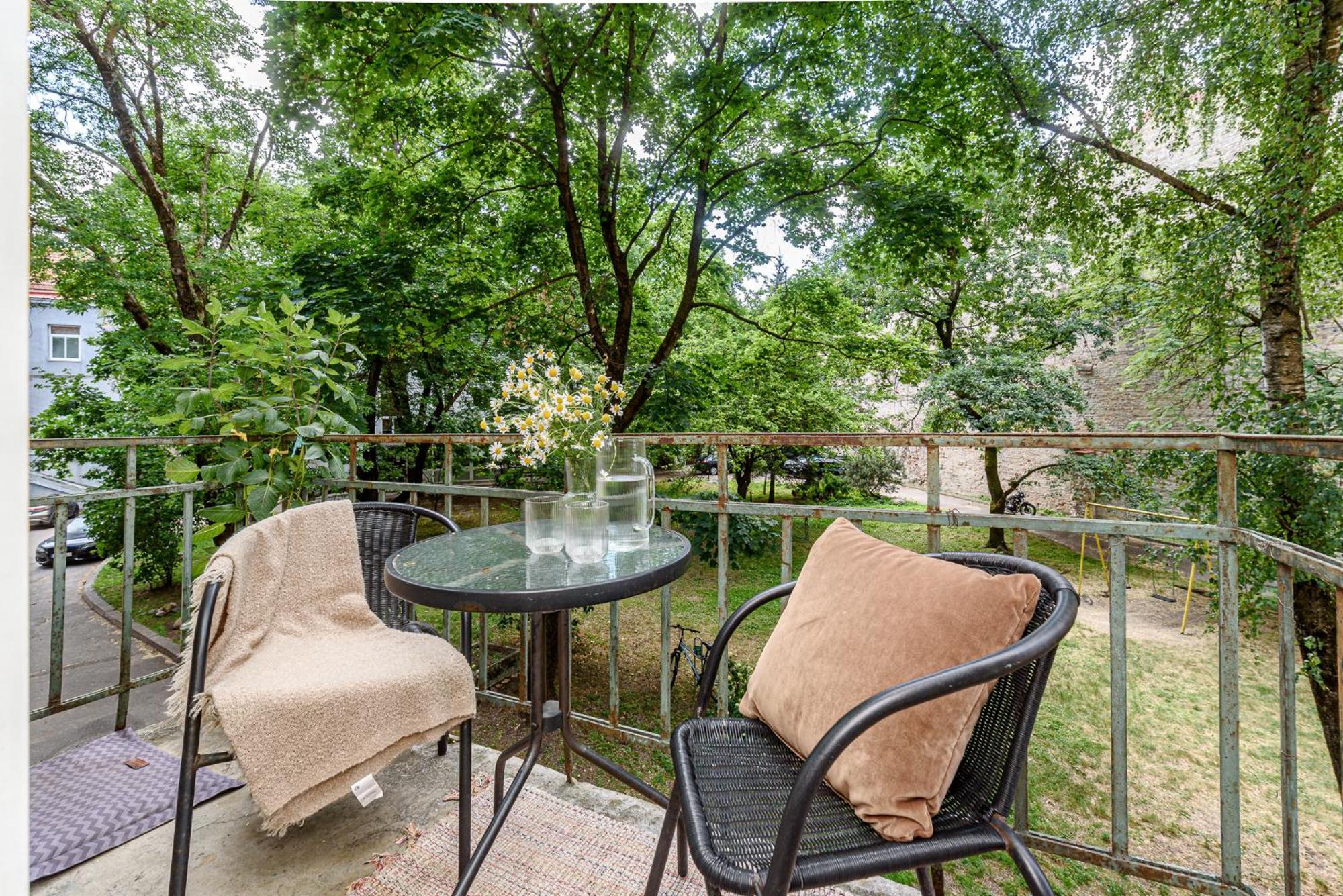 Jacuzzi Apartments X Free Parking X Self Check-In 24X7 By H&H VNO Exterior photo